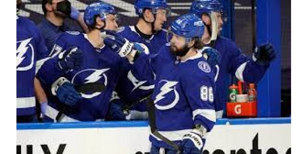 Tampa Bay Lightning pobijedio je New York Islanders 4-2 Tampa Bay Lightning pobijedio je New York Islanders 4-2